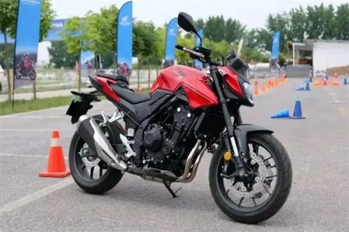 本田CB400F摩托车价格及图片、参数配置和性能特点