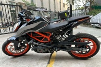 2022款KTM390Duke